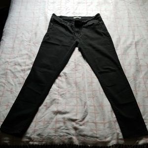 711 skinny size 33